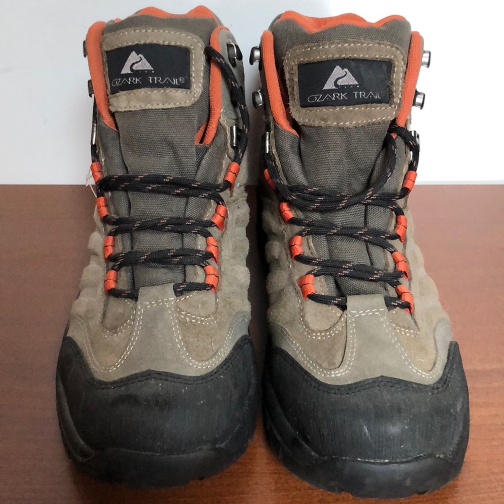 Men’s Hiking Boots Ozark Trail Putty Never Worn 11